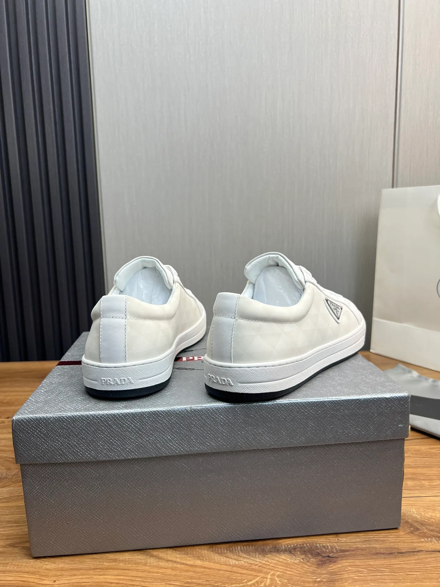 Men's shoes 💰500💰 [PRADA] Popular items in the men's shoe counter, synchronized with the official website, 1 high-quality shipment ✔️Original cowhide splicing + cowhide lining, 1🆚1 replica, original sole, 38-45 (45 customized, non-refundable)